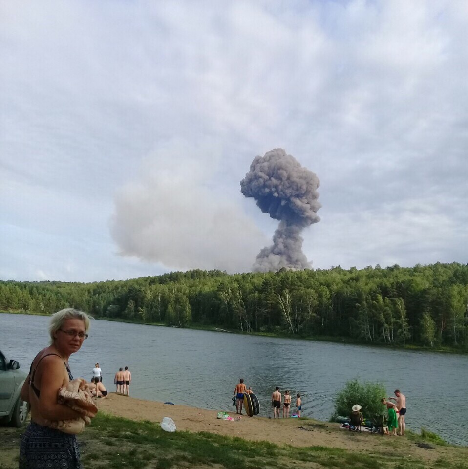 Из-за взрыва под Ачинском объявлена эвакуация в радиусе 20 км Из-за взрыва под Ачинском объявлена эвакуация в радиусе 20 км