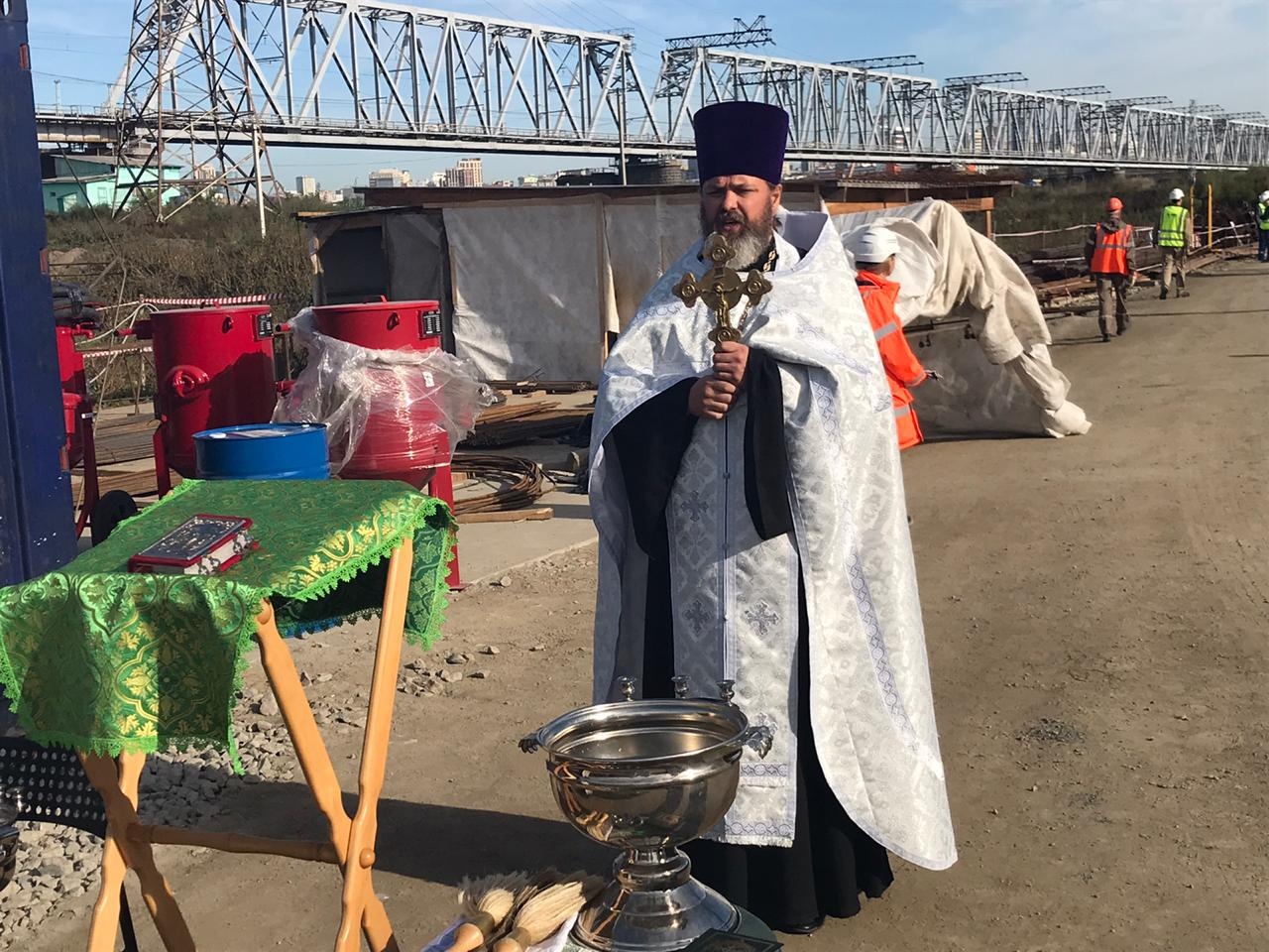 Святого Духа призвали на строительство четвертого моста в Новосибирске